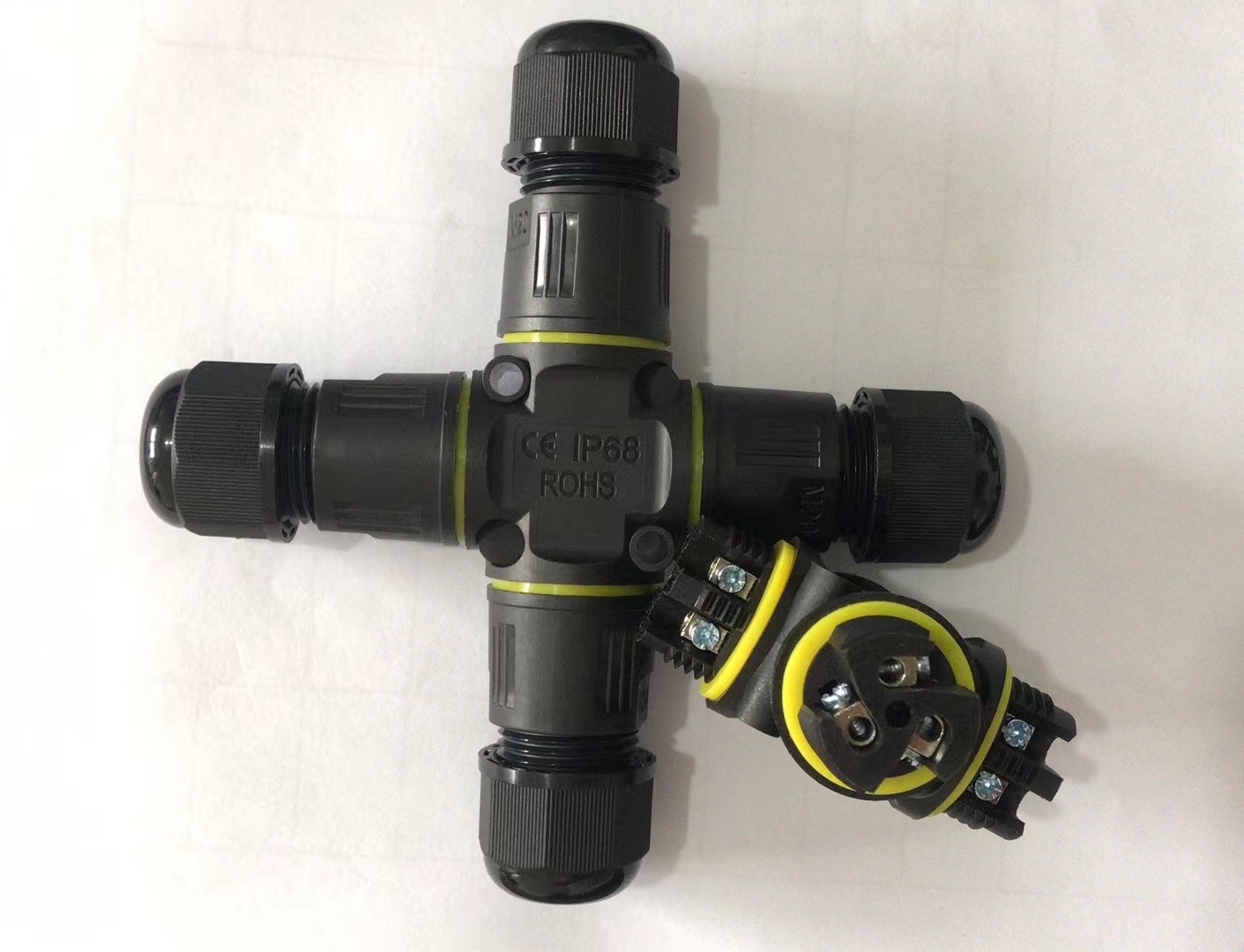 WIRIX-0372 M20 Mini Cross-Type Waterproof Connector